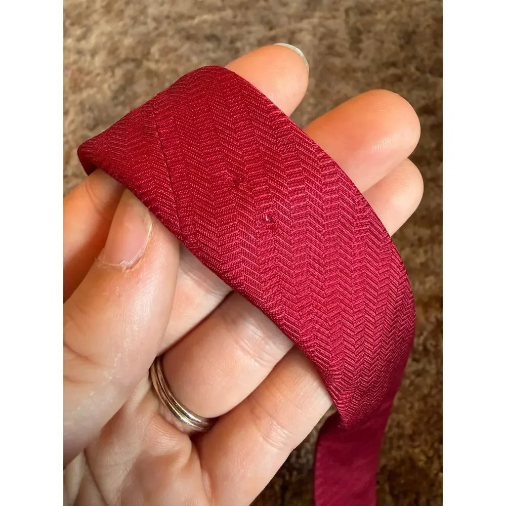 Vintage Yves Saint Laurent Luxury Red Micro-Herringbone Silk Tie Made in Italy